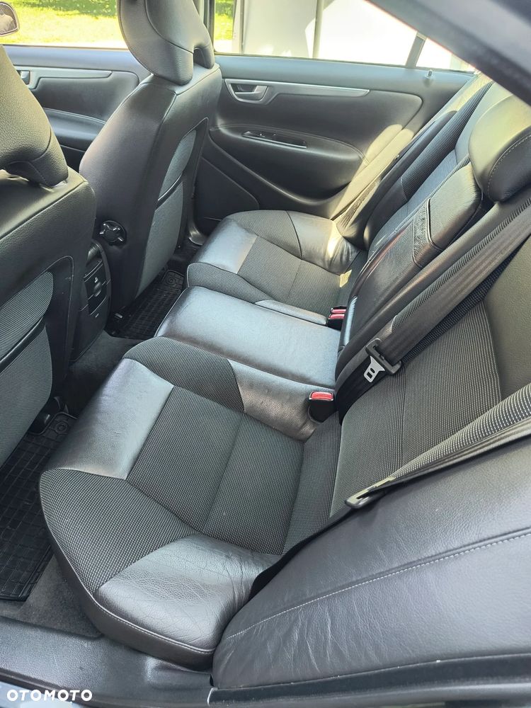 Volvo S60 2.5T AWD Edition - 15