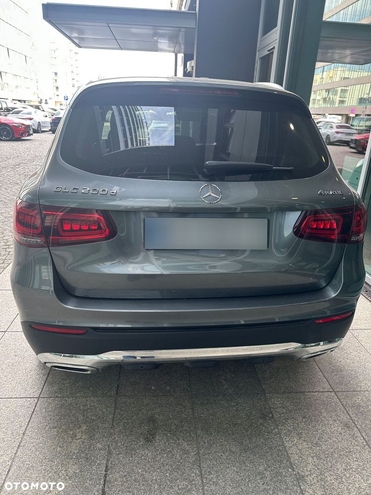 Mercedes-Benz GLC 200 d 4-Matic Business Edition - 3