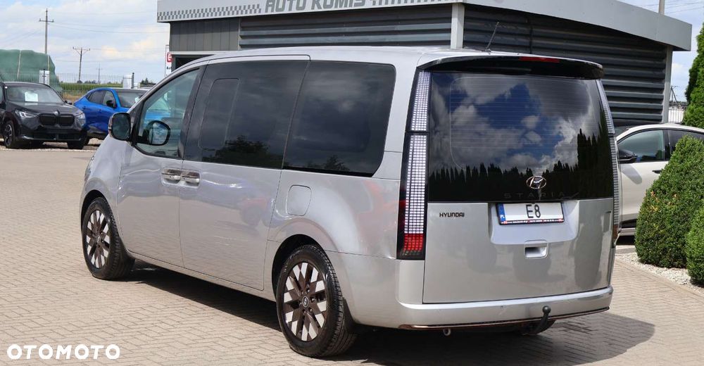 Hyundai Staria - 10