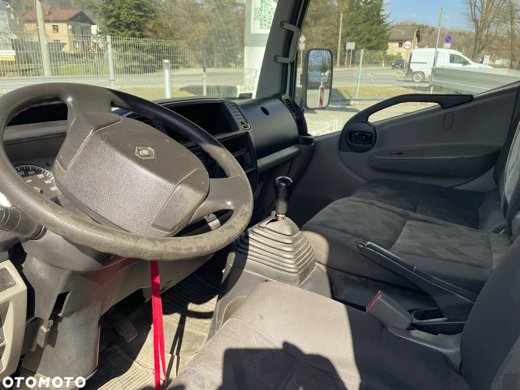 Renault Maxity - 6