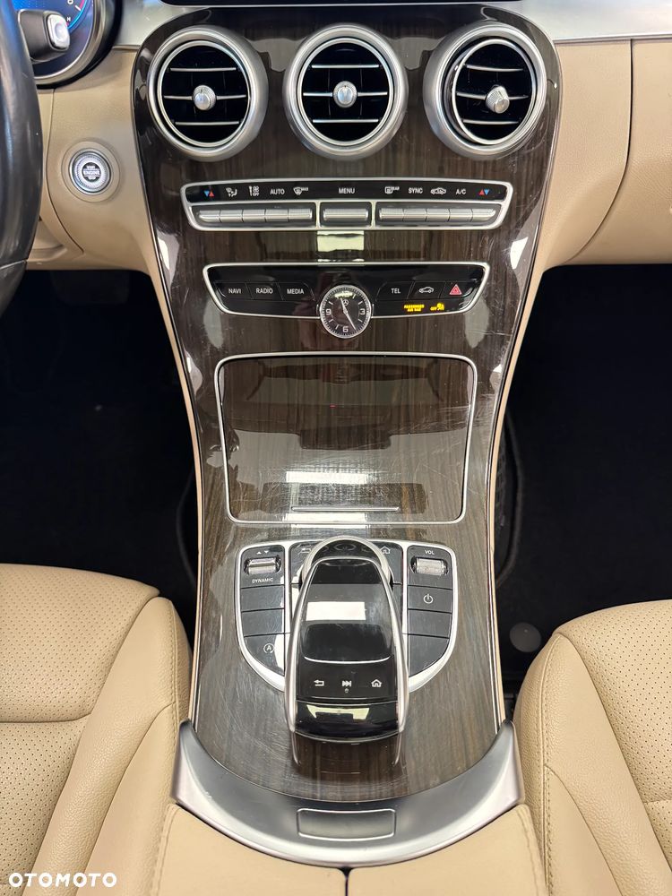 Mercedes-Benz Klasa C 400 4-Matic 7G-TRONIC - 20