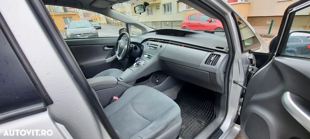 Toyota Prius - 9