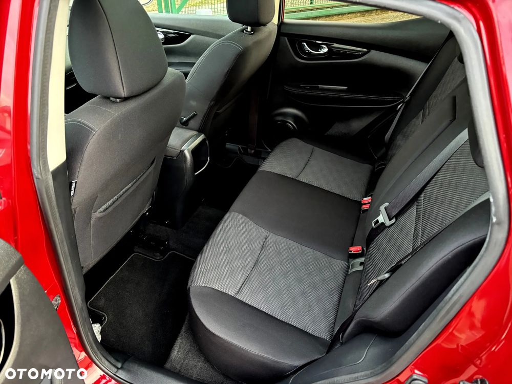 Nissan Qashqai 1.6 DCi Xtronic TEKNA - 17