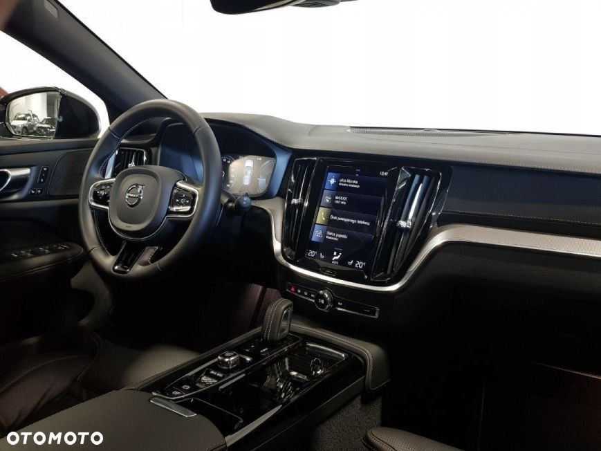 Volvo V60 T8 AWD Plug-In Hybrid Inscription - 9