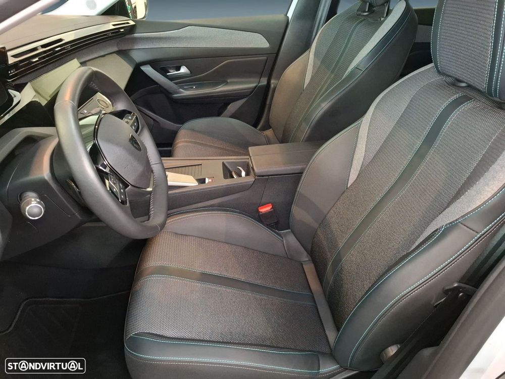 Peugeot 408 1.2 Hybrid Allure e-DCS6 - 11