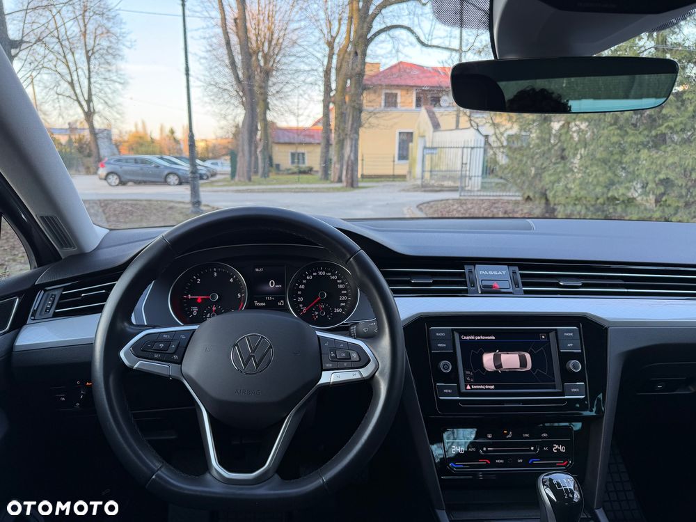 Volkswagen Passat 2.0 TDI EVO Business - 9
