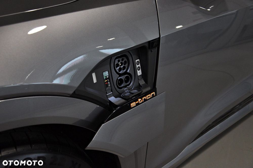 Audi e-tron 55 Quattro Advanced - 9