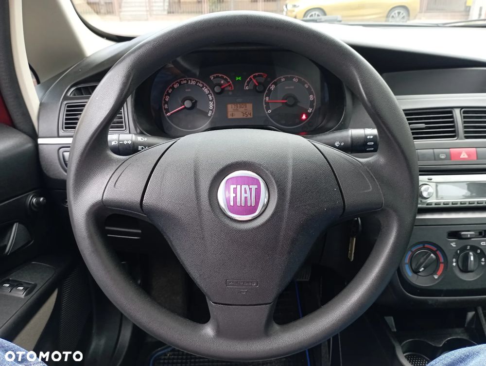 Fiat Linea 1.4 Active - 12