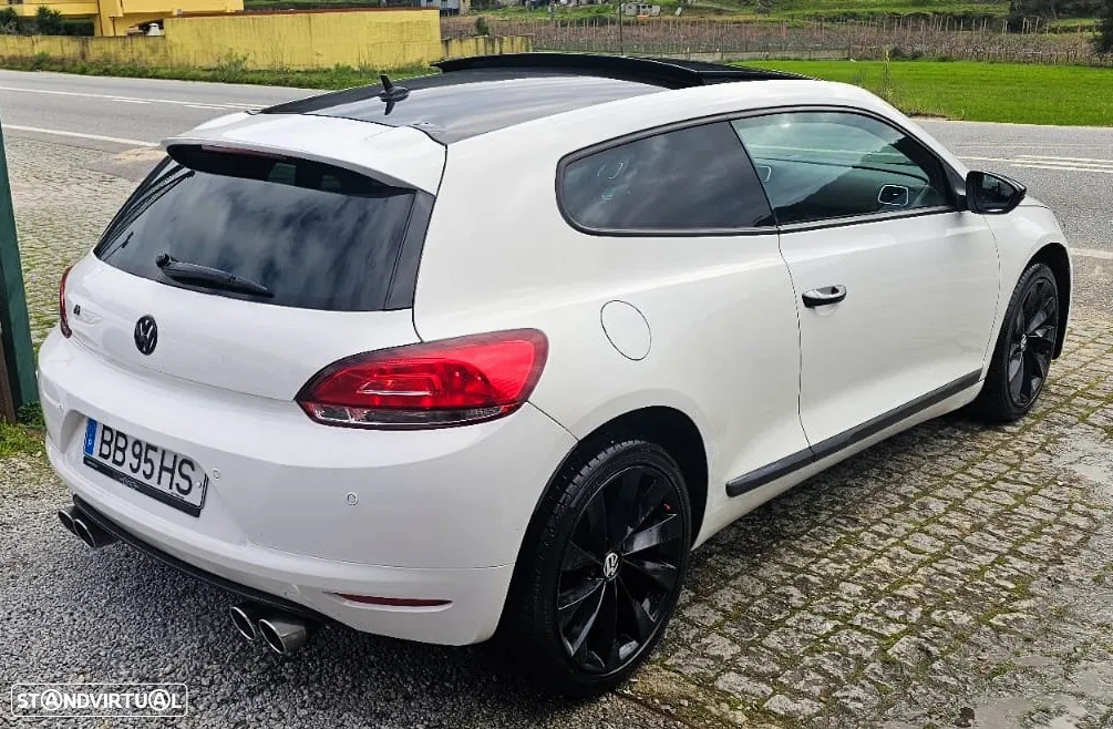 VW Scirocco 2.0 TSI Sport DSG - 2