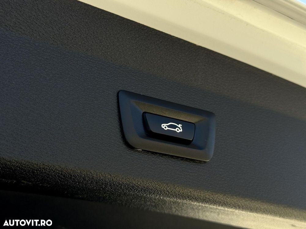 BMW X1 xDrive20i AT - 23