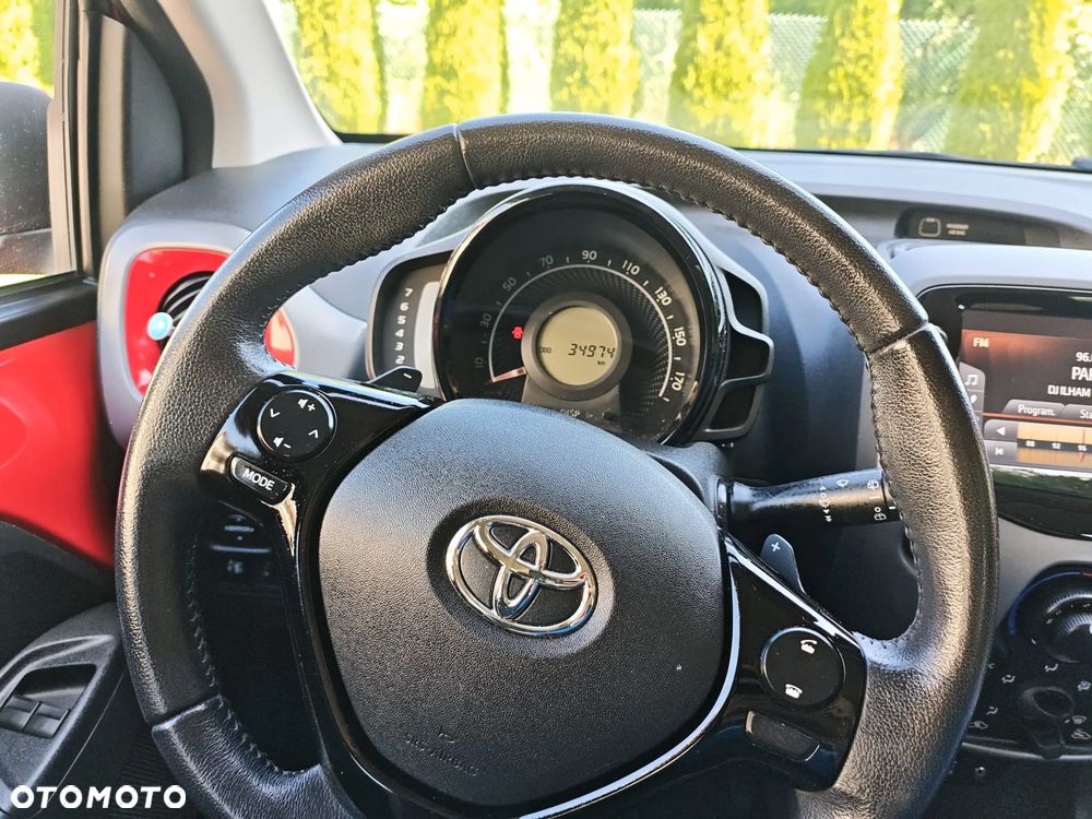 Toyota Aygo x.shift x-play connect - 10