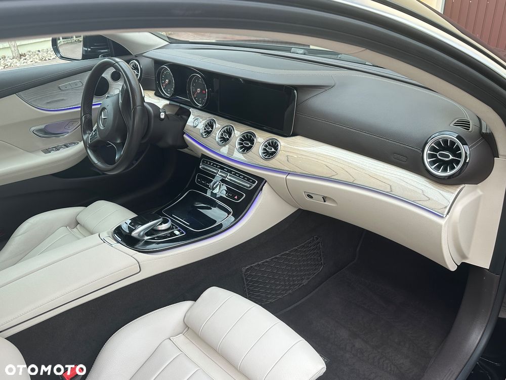 Mercedes-Benz Klasa E 300 9G-TRONIC - 14