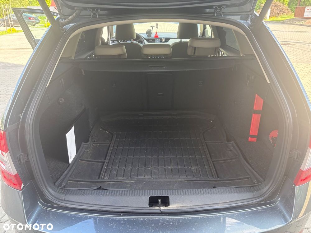 Skoda Octavia 2.0 TDI Style DSG - 10