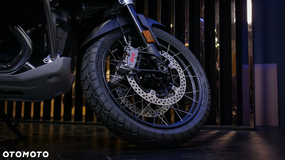 BMW R - 8