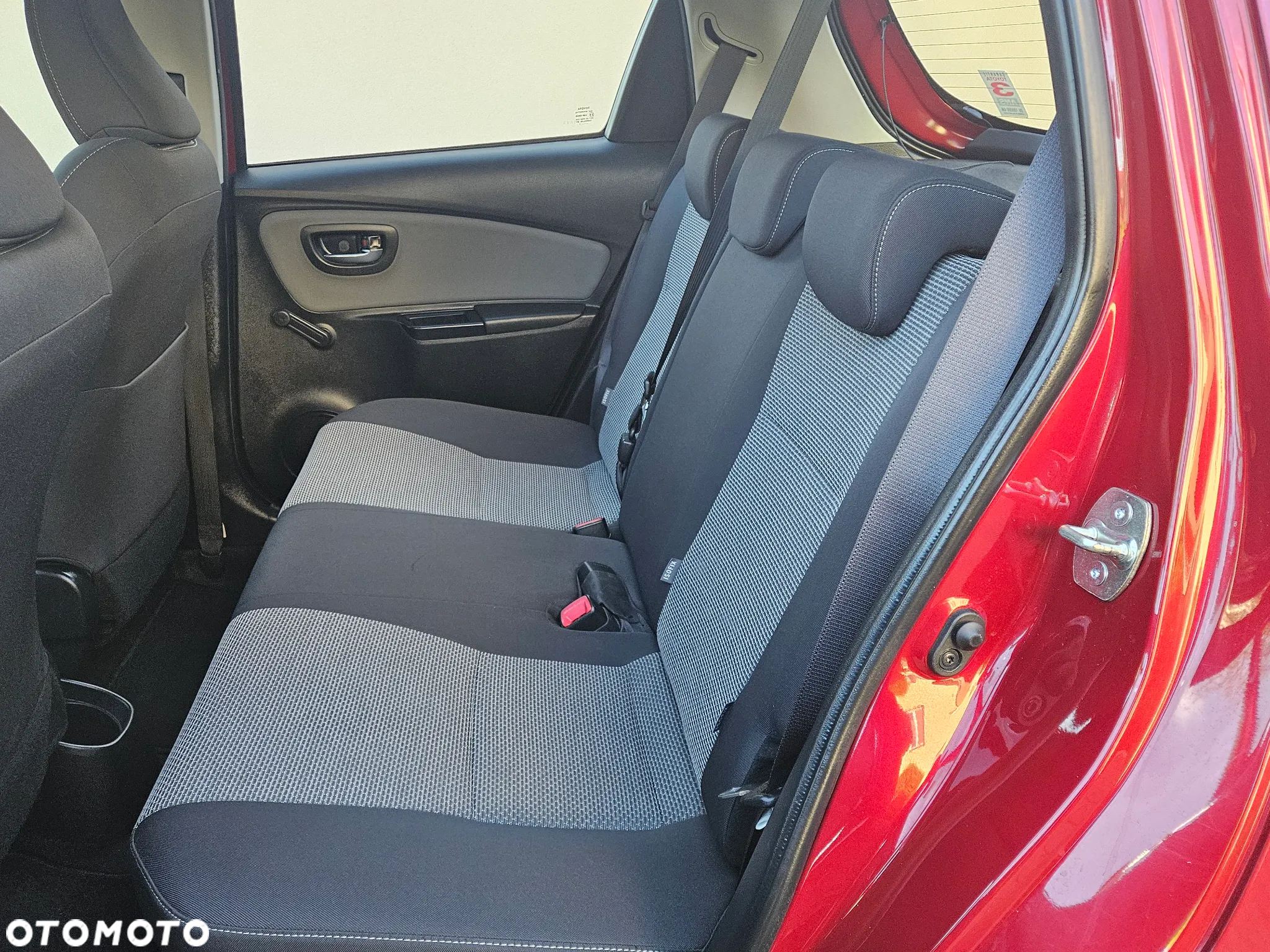 Toyota Yaris Hybrid 1.5 VVT-i Comfort - 10