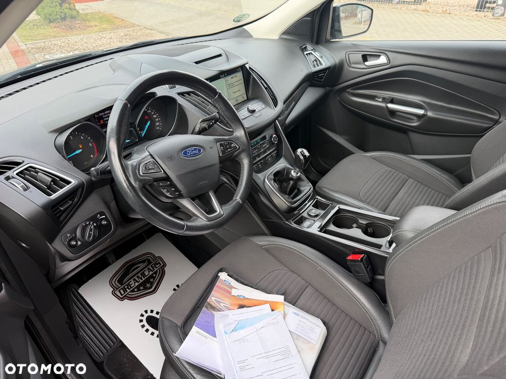 Ford Kuga - 32
