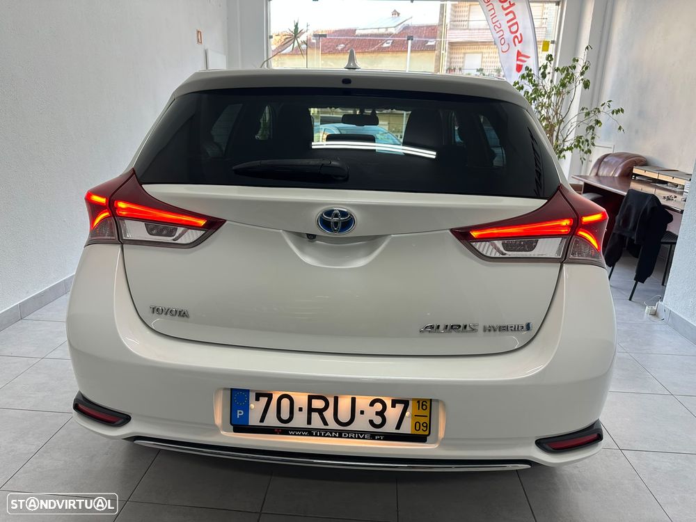 Toyota Auris 1.8 HSD Comfort +P.Sport+Navi - 13