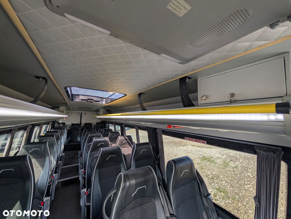 Mercedes-Benz Sprinter 519 - 20