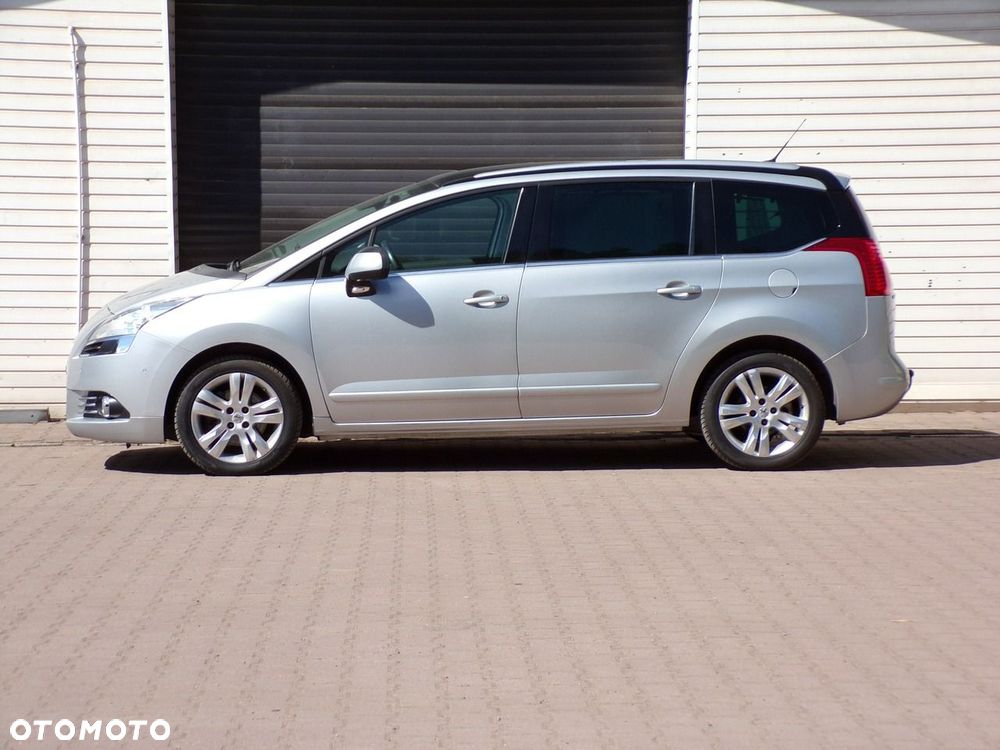 Peugeot 5008 - 10