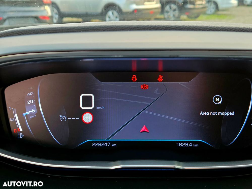 Peugeot 3008 PureTech 130 Stop & Start GPF Allure - 24