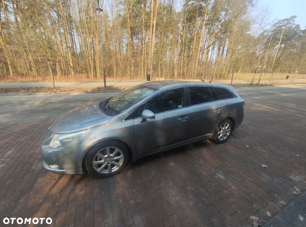 Toyota Avensis 2.0 D-4D Sol - 1