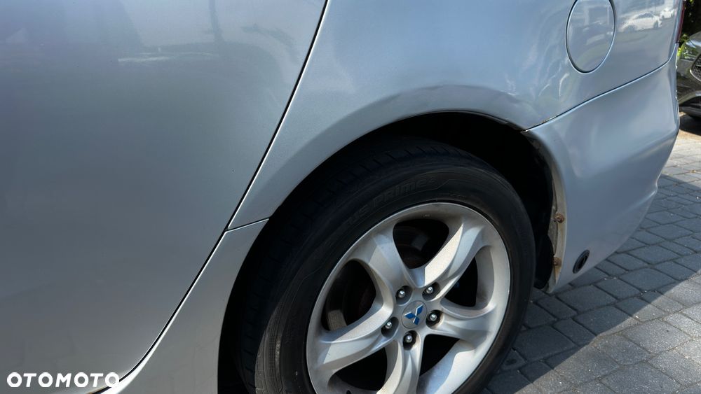 Mitsubishi Grandis 2.4 Intense (lea) - 16