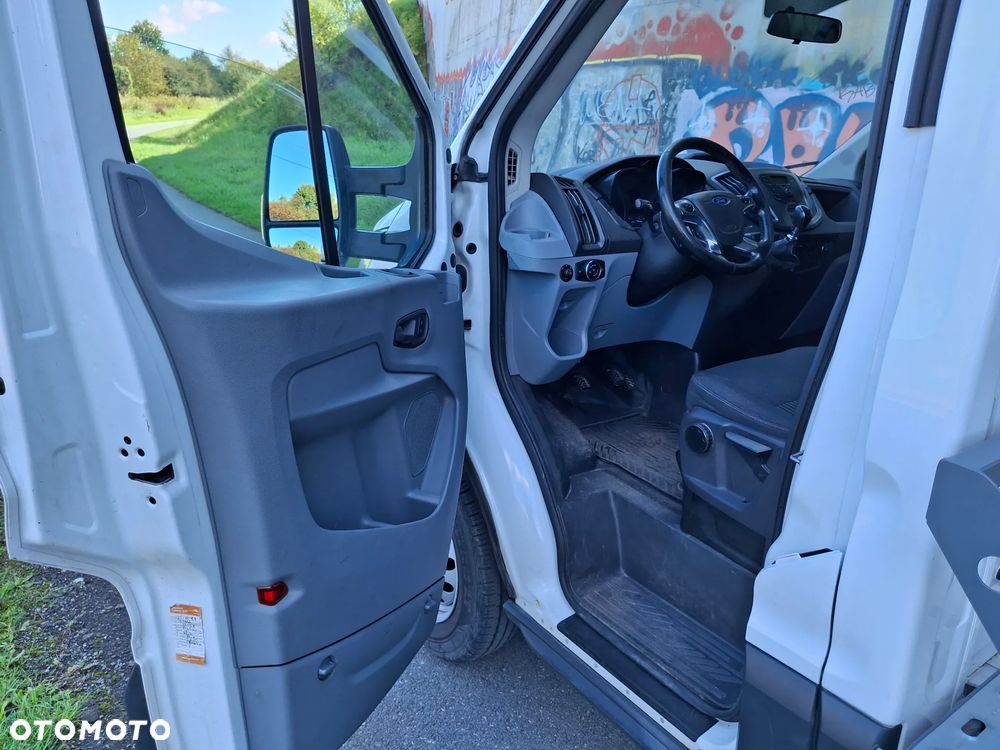 Ford Transit - 12