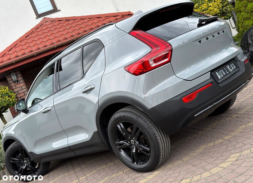 Volvo XC 40 B3 B DKG Ultra Black Edition - 6