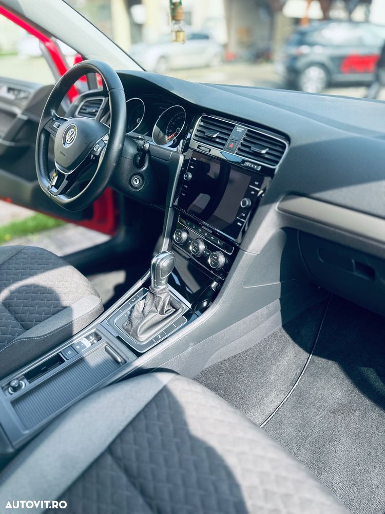 Volkswagen Golf - 11