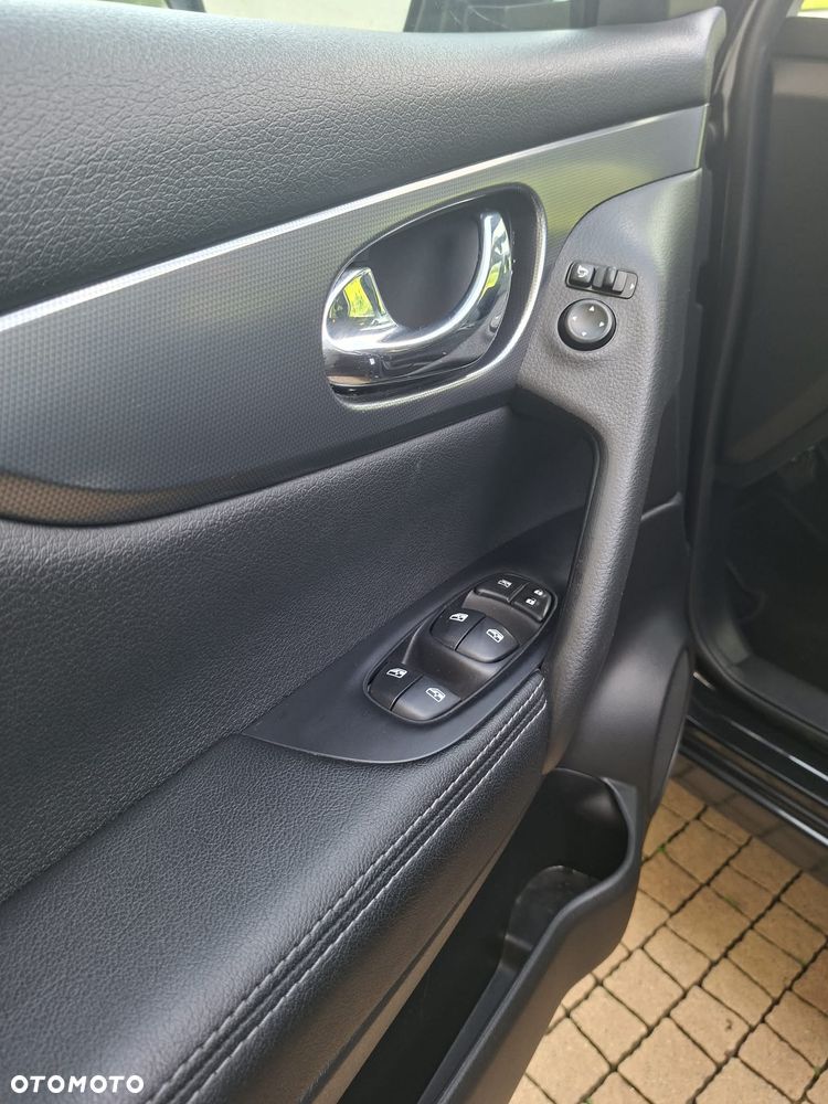 Nissan Qashqai 1.3 DIG-T N-Connecta DCT - 19