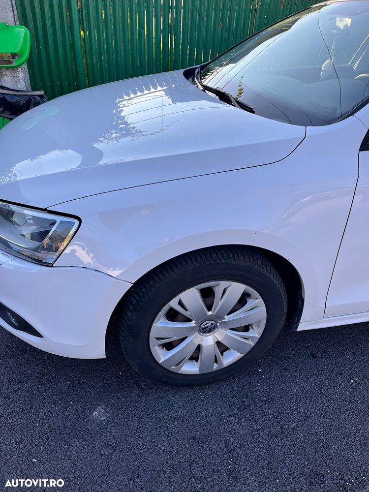 Volkswagen Jetta 1.2 TSI Comfortline - 4