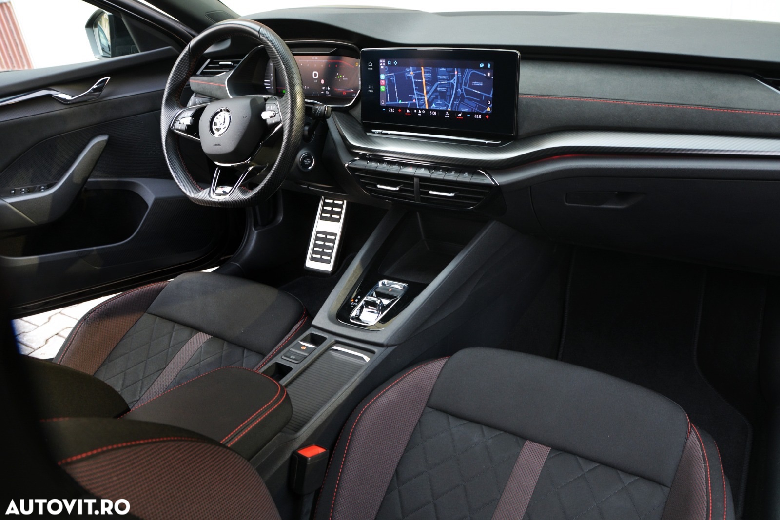 Skoda Octavia 2.0 TDI DSG RS Plus - 14