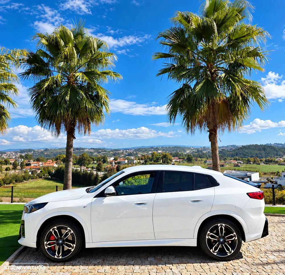 BMW iX2 xDrive30 Pack Desportivo M Pro - 4