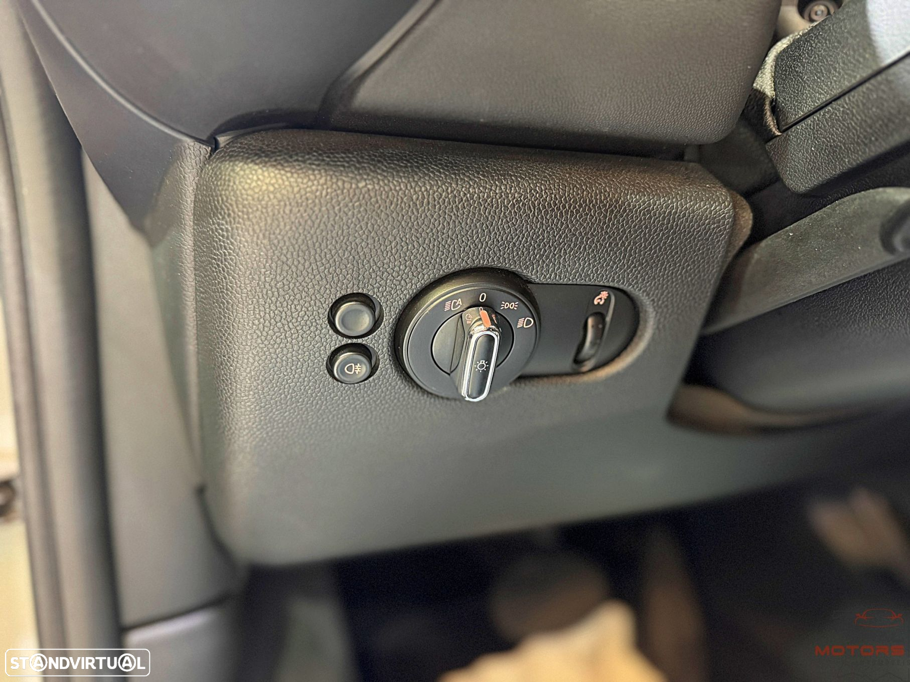 MINI 3 Portas Cooper D Auto - 17