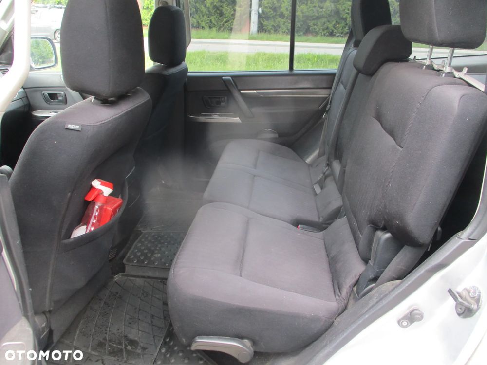 Mitsubishi Pajero 3.2 DID Invite - 8