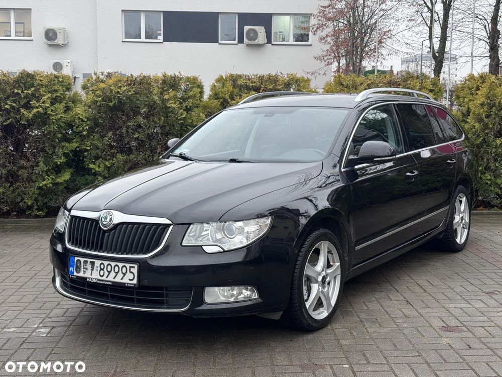 Skoda Superb 2.0 TDI DSG Exclusive - 1