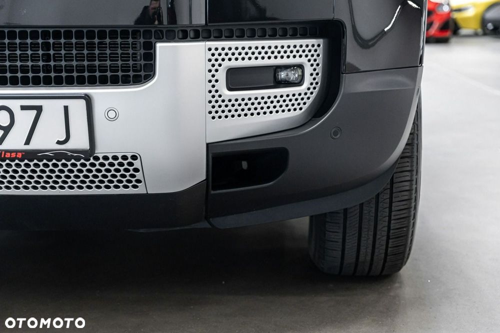 Land Rover Defender - 13