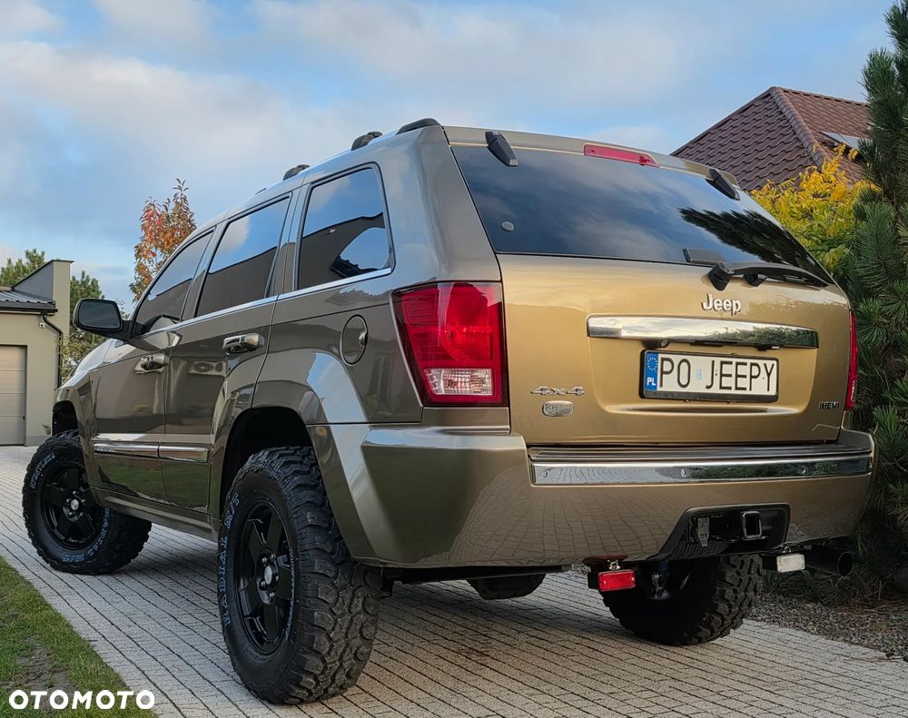 Jeep Grand Cherokee - 29