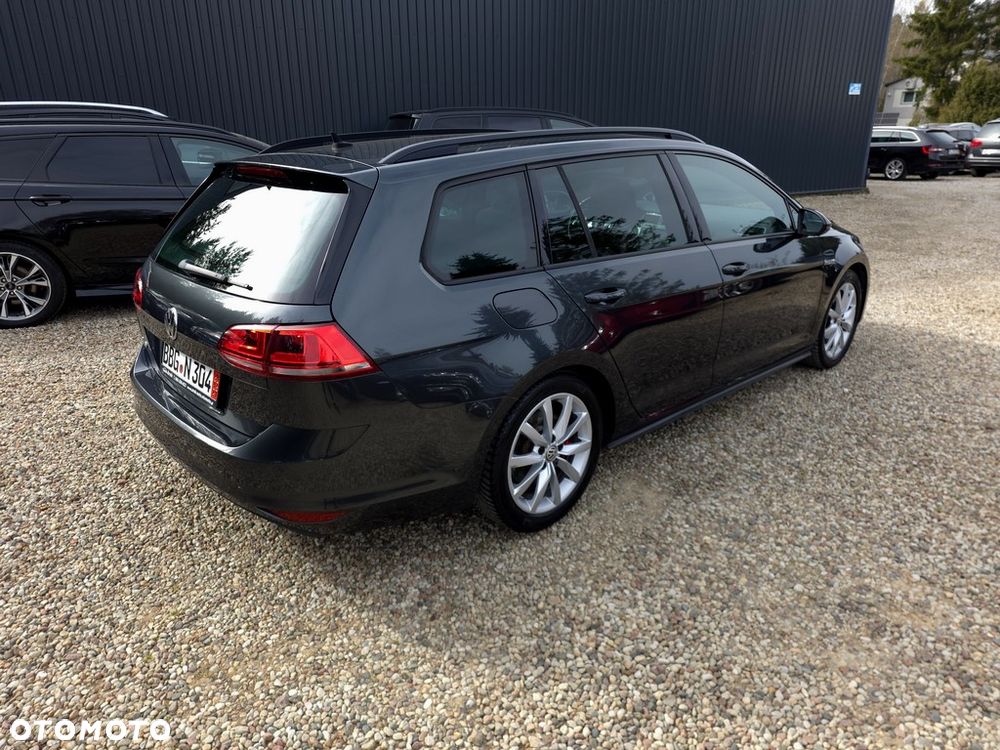 Volkswagen Golf - 5