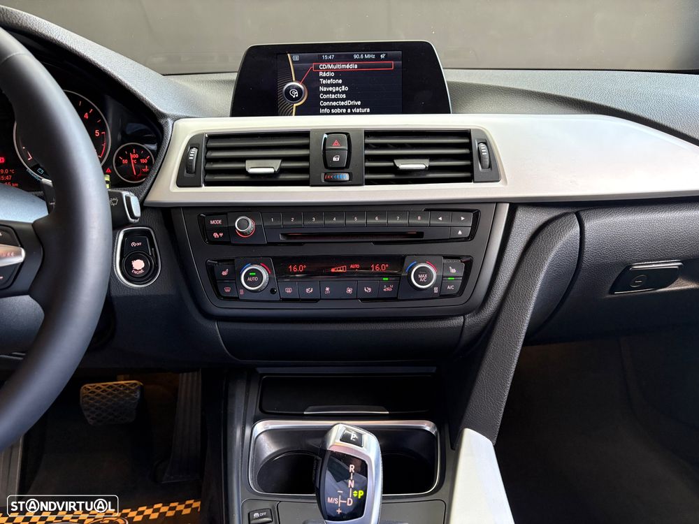 BMW 320 d Aut. Sport Line - 11