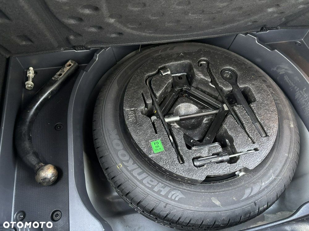 Hyundai i30 1.4 Comfort EU5 - 12