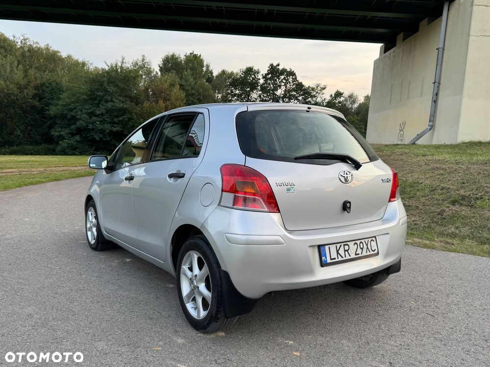 Toyota Yaris 1.33 Prestige - 3