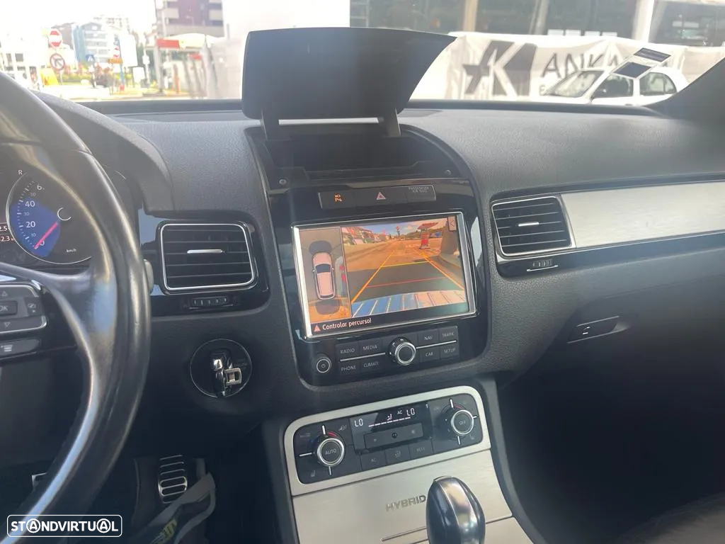 VW Touareg 3.0 TSI Hibrido - 5