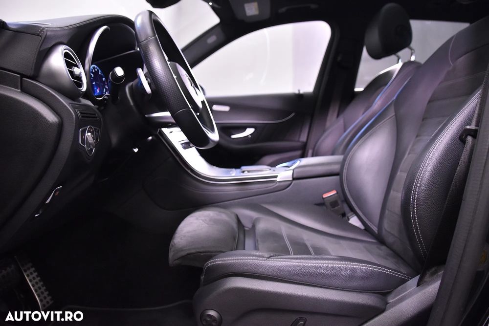 Mercedes-Benz GLC 300 4Matic 9G-TRONIC AMG Line - 25