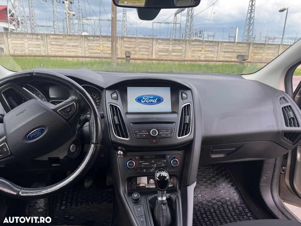 Ford Focus 1.0 EcoBoost Start Stop Titanium - 6