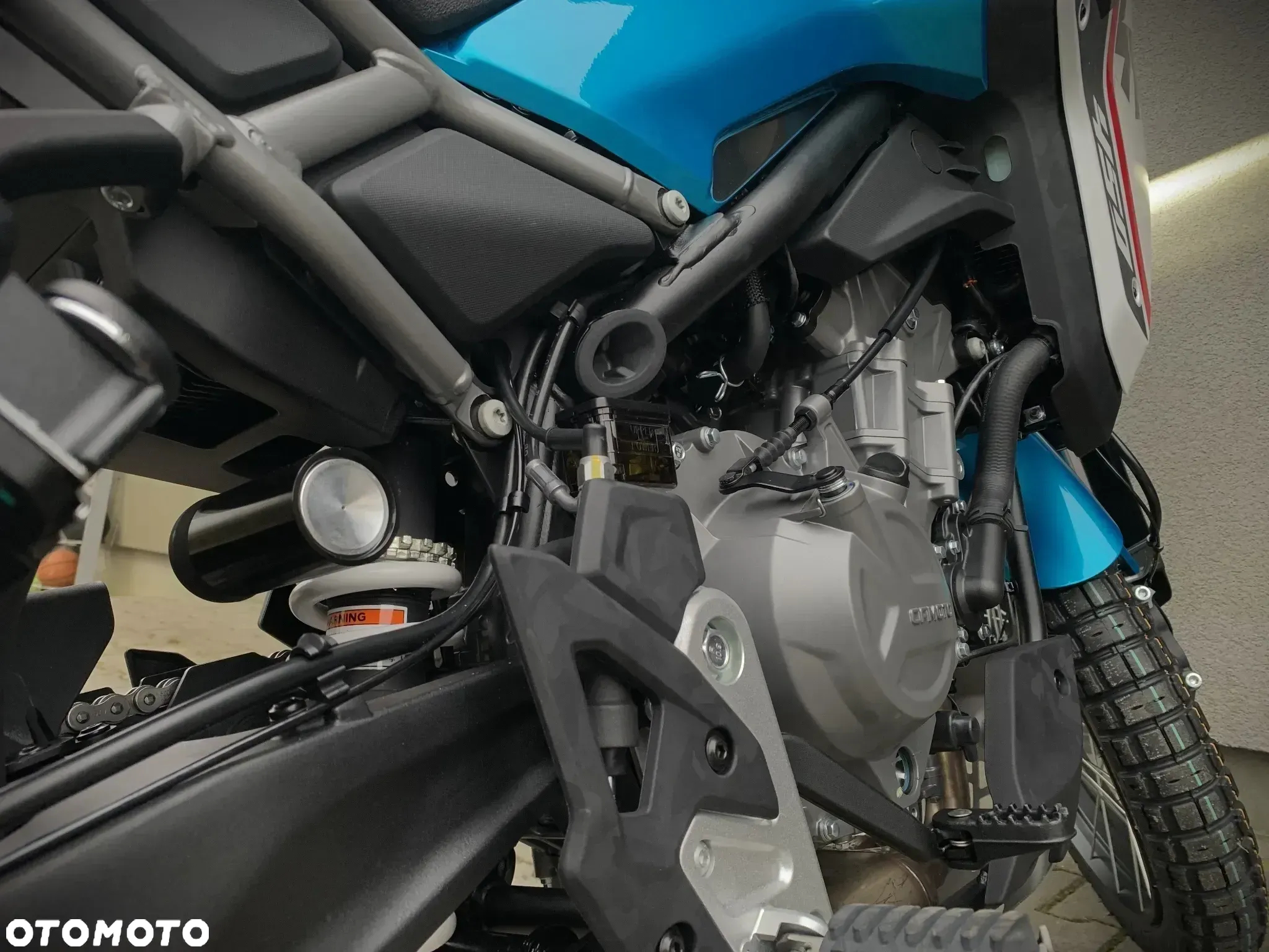 CFMoto MT - 28