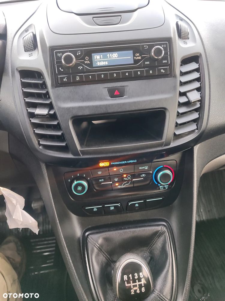 Ford Transit Connect - 19