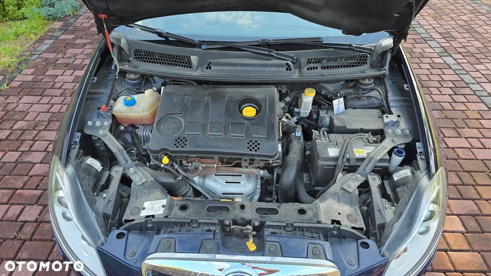 Lancia Delta 1.8 T-Jet Platino Sportronic - 14