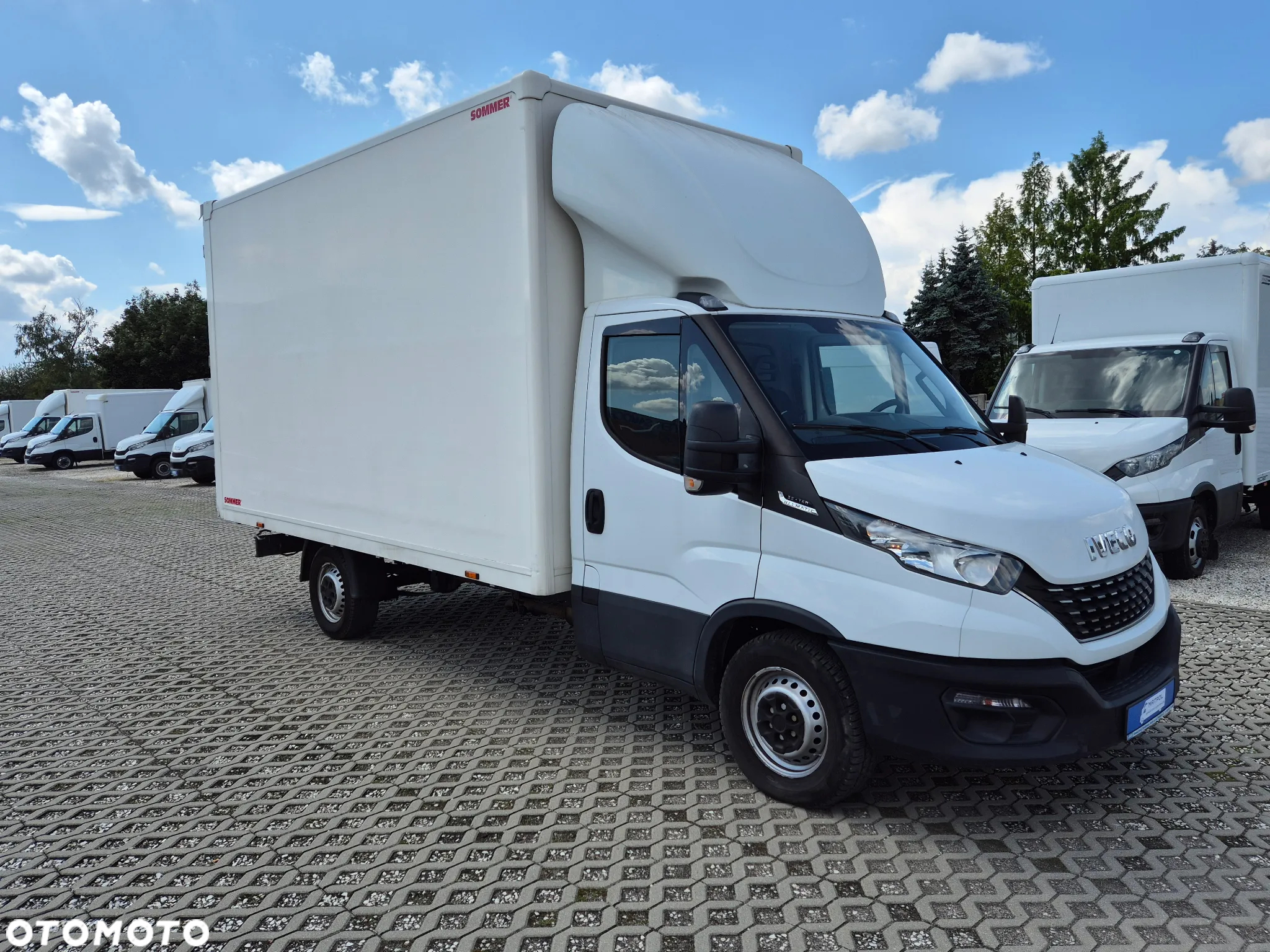 Iveco Daily 35S14 Hi-Matic, kontener 8PAL, klimatyzacja - 3
