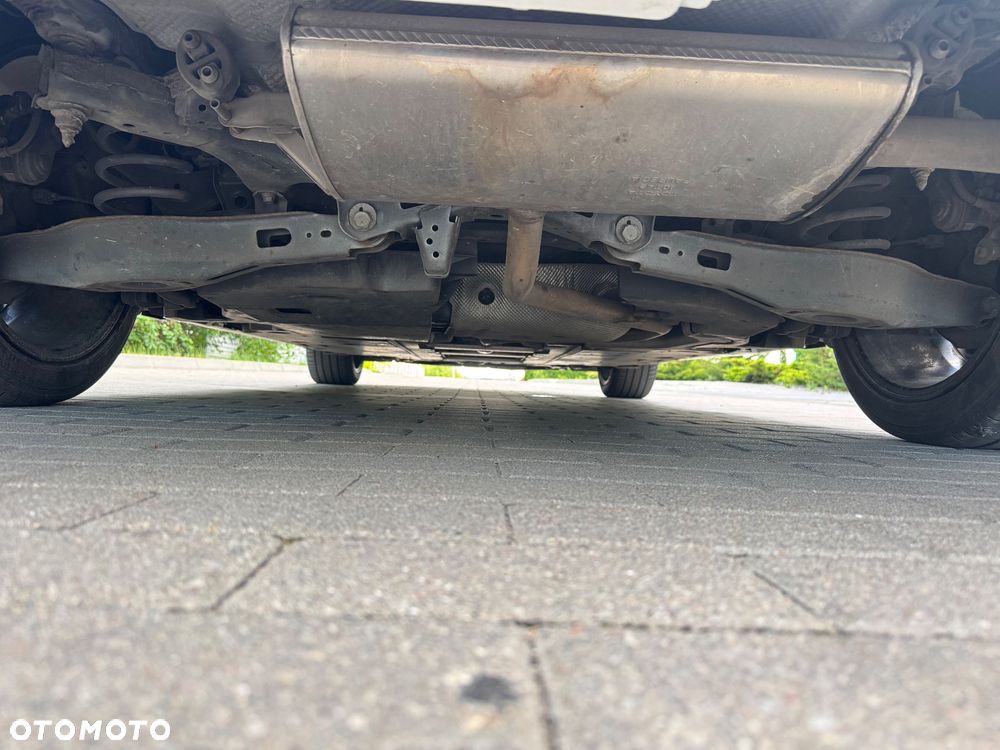 Toyota Corolla 1.8 Hybrid Executive - 9